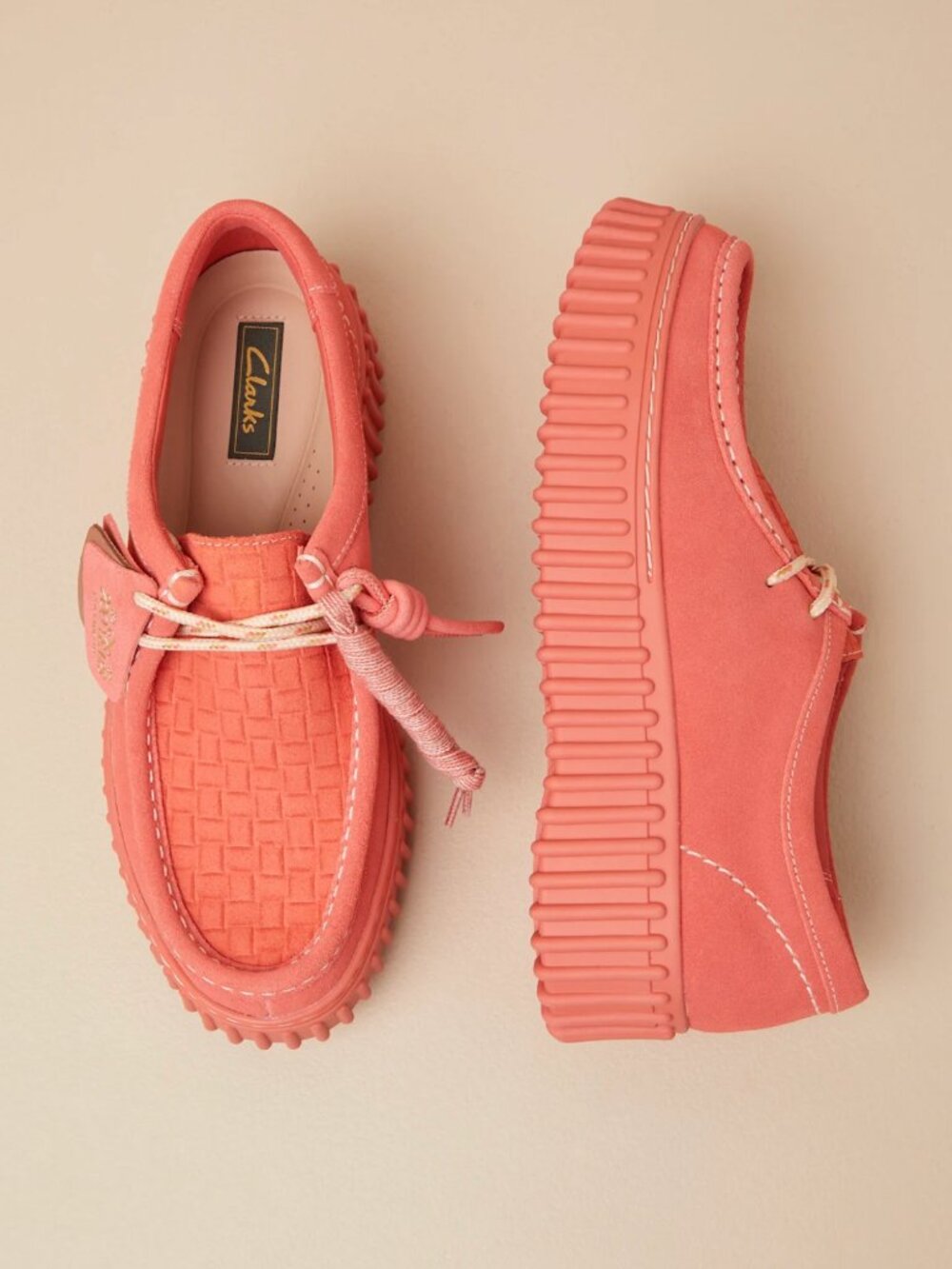 (New) Clarks – Torhill Bee Platform Suede Loafers (Coral)‎ – Women's 6